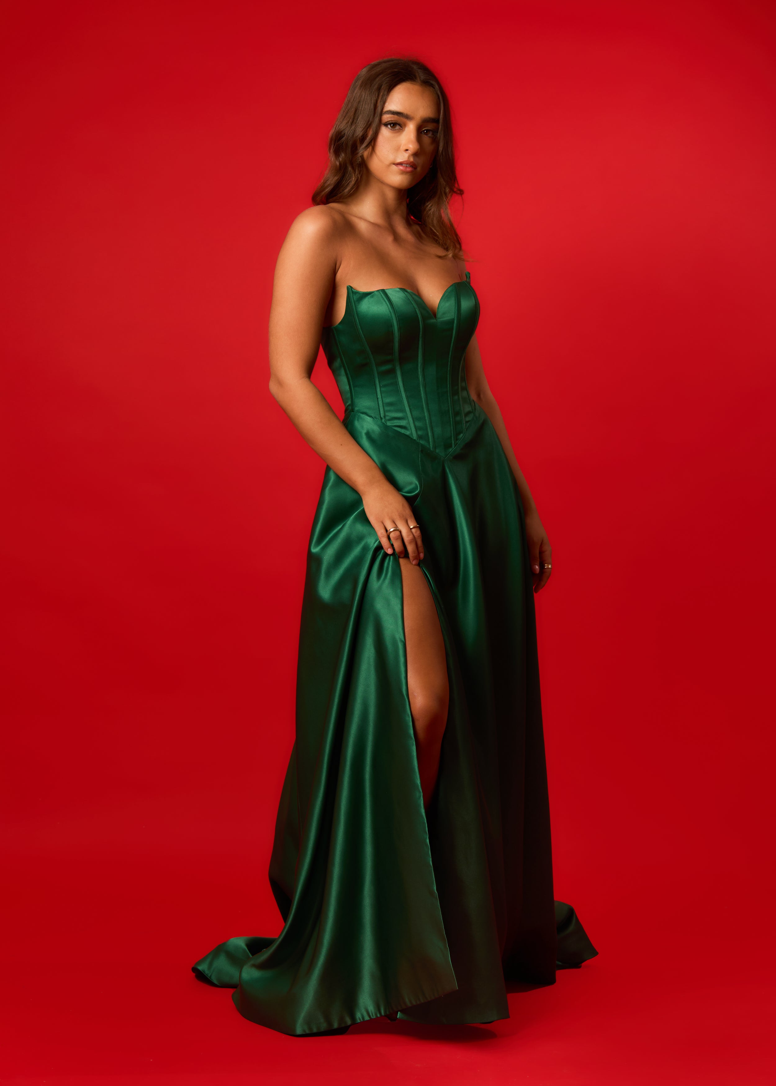 Wavy neckline emerald green Aline dress with high slit Wavy neckline emerald green Aline dress with high slit