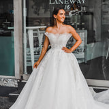White sweet heart neckline wedding dress with a stiff pleated tulle in front princess dress for hire