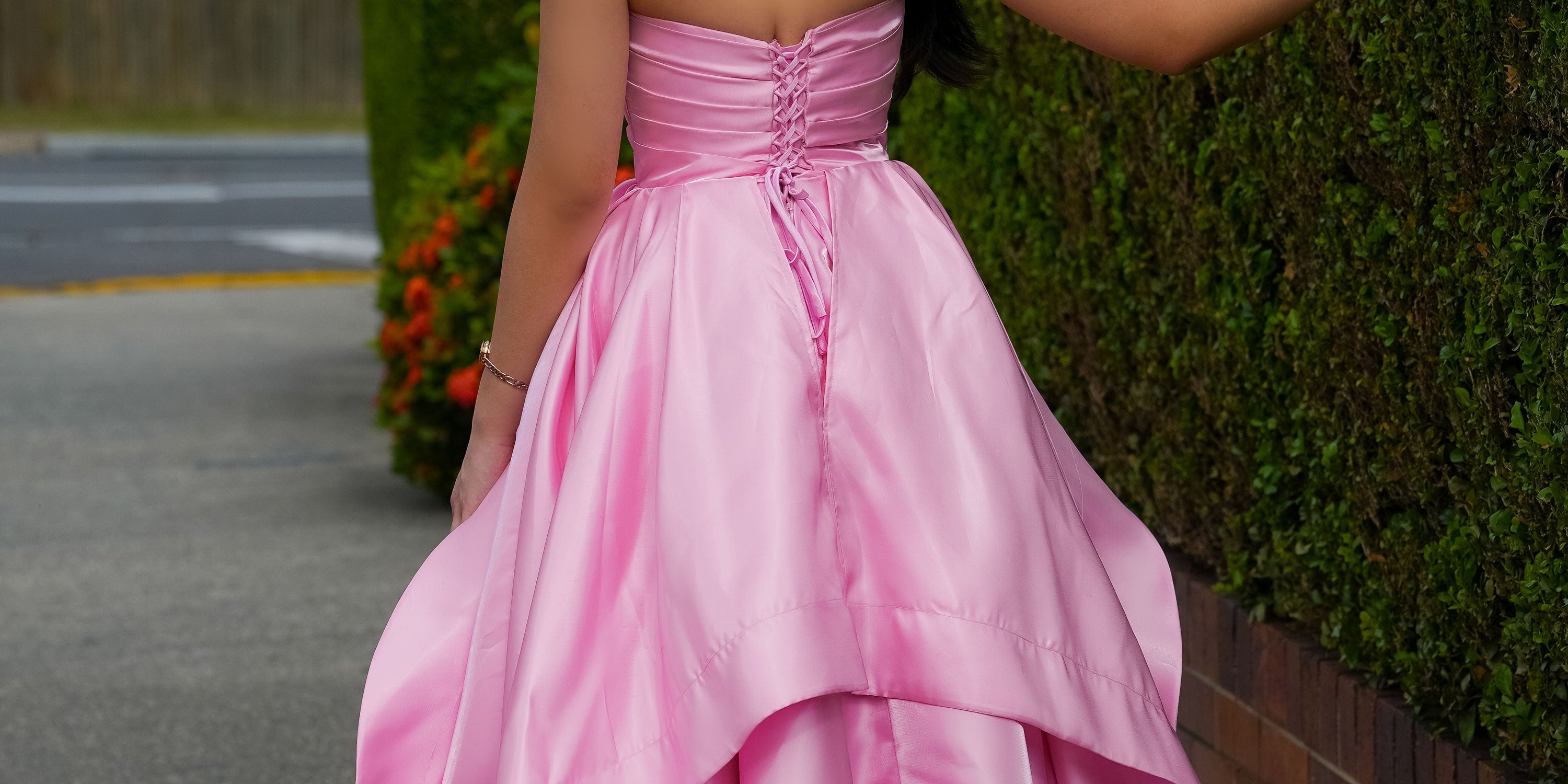 A Guide to Formal Dress Alterations versus Custom-Made Solutions