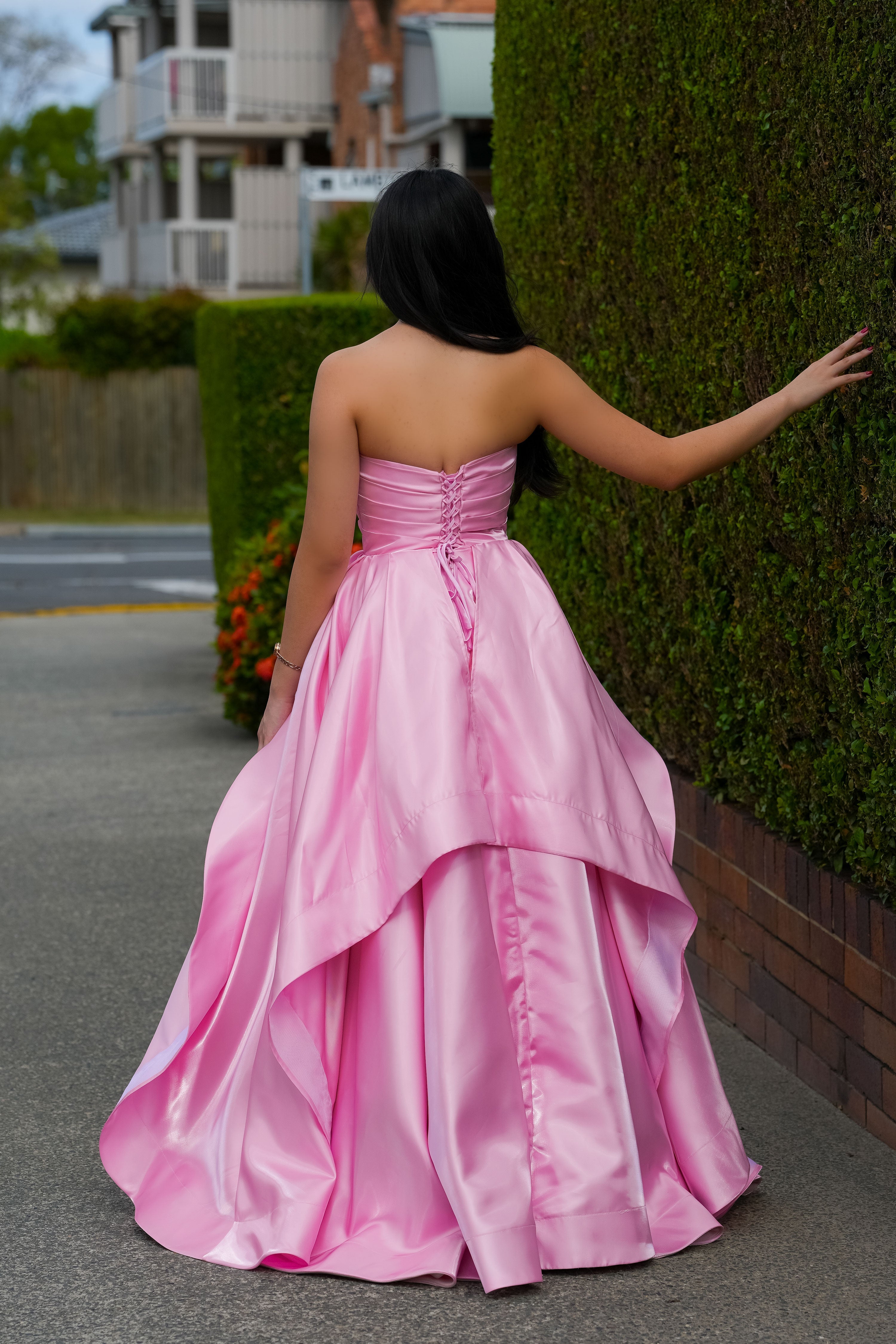 A Guide to Formal Dress Alterations versus Custom-Made Solutions