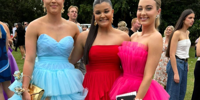 Accessorising Your Formal Dress: How to Complete the Look with Style