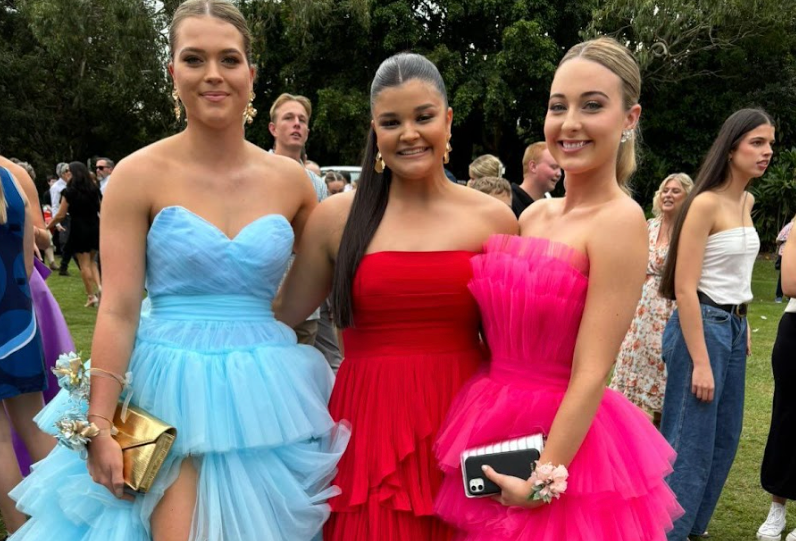 Accessorising Your Formal Dress: How to Complete the Look with Style