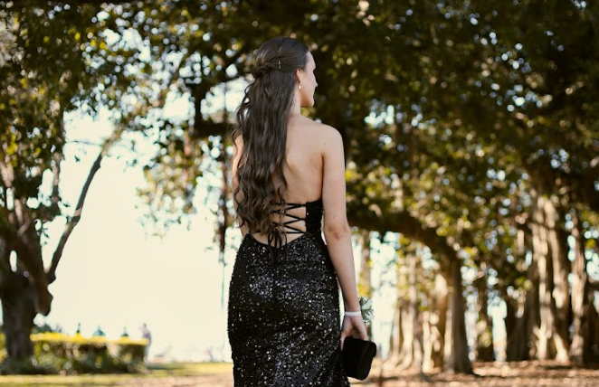 Bridal Veil or No Veil? A Guide to Wedding Dress Accessories