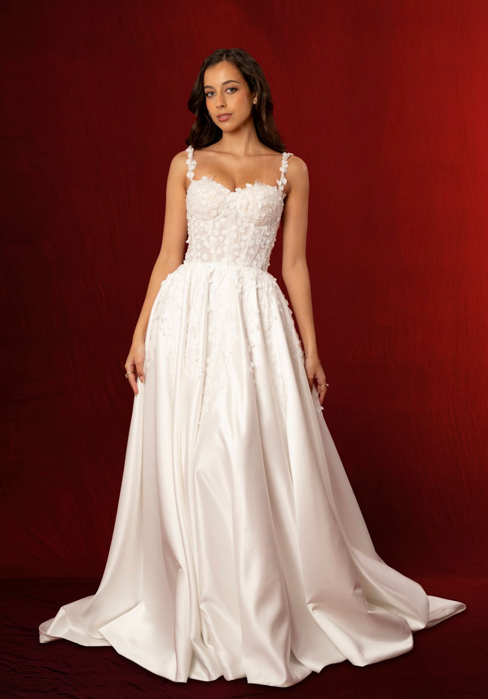 A-line dress in satin featuring 3D floral details, structured bustier Destiny Chic A-line dress in satin featuring 3D floral details, structured bustier Destiny Chic
