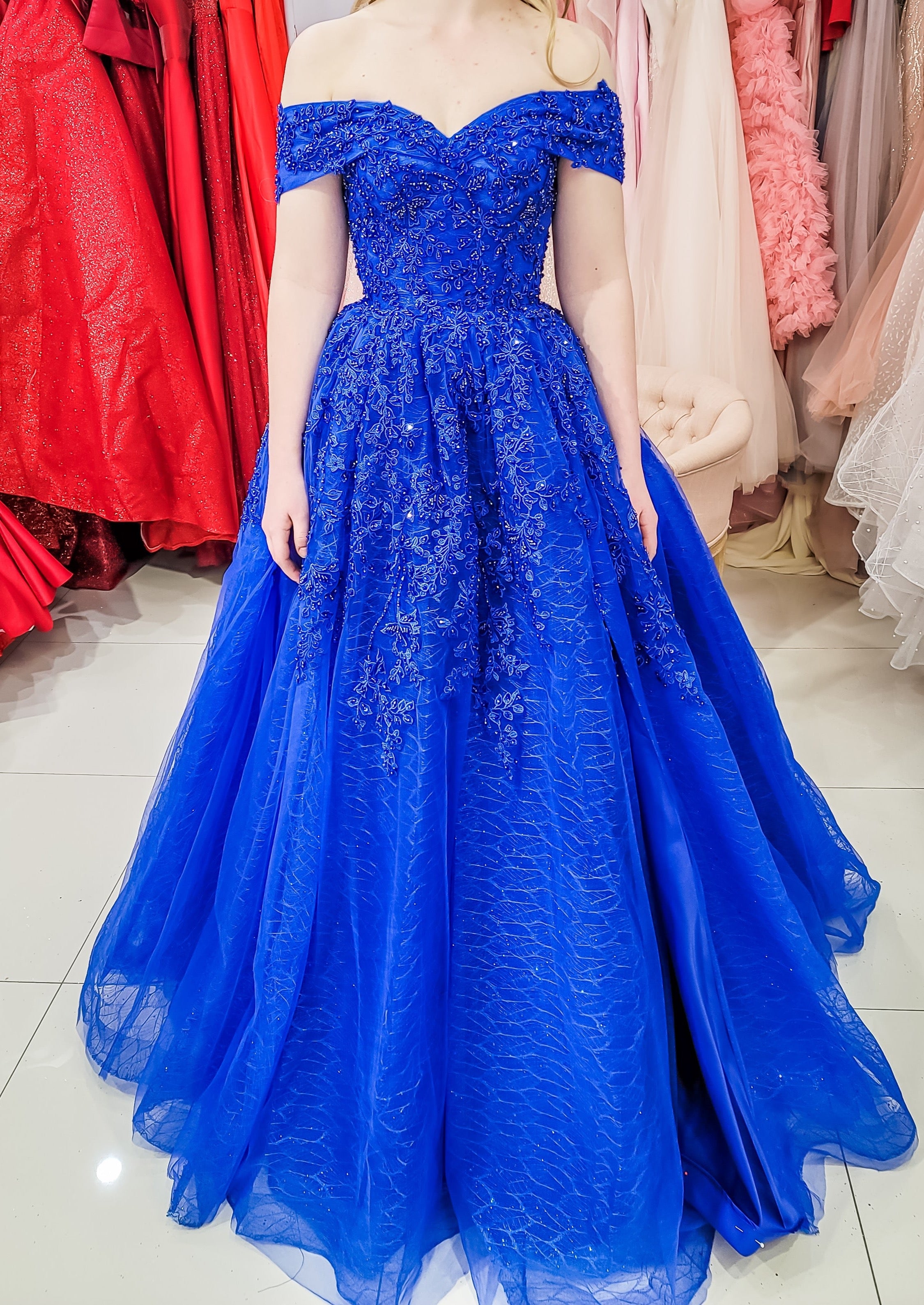 Buy Latest Party Wear Grey Net Thread Work Gown 140383 Online