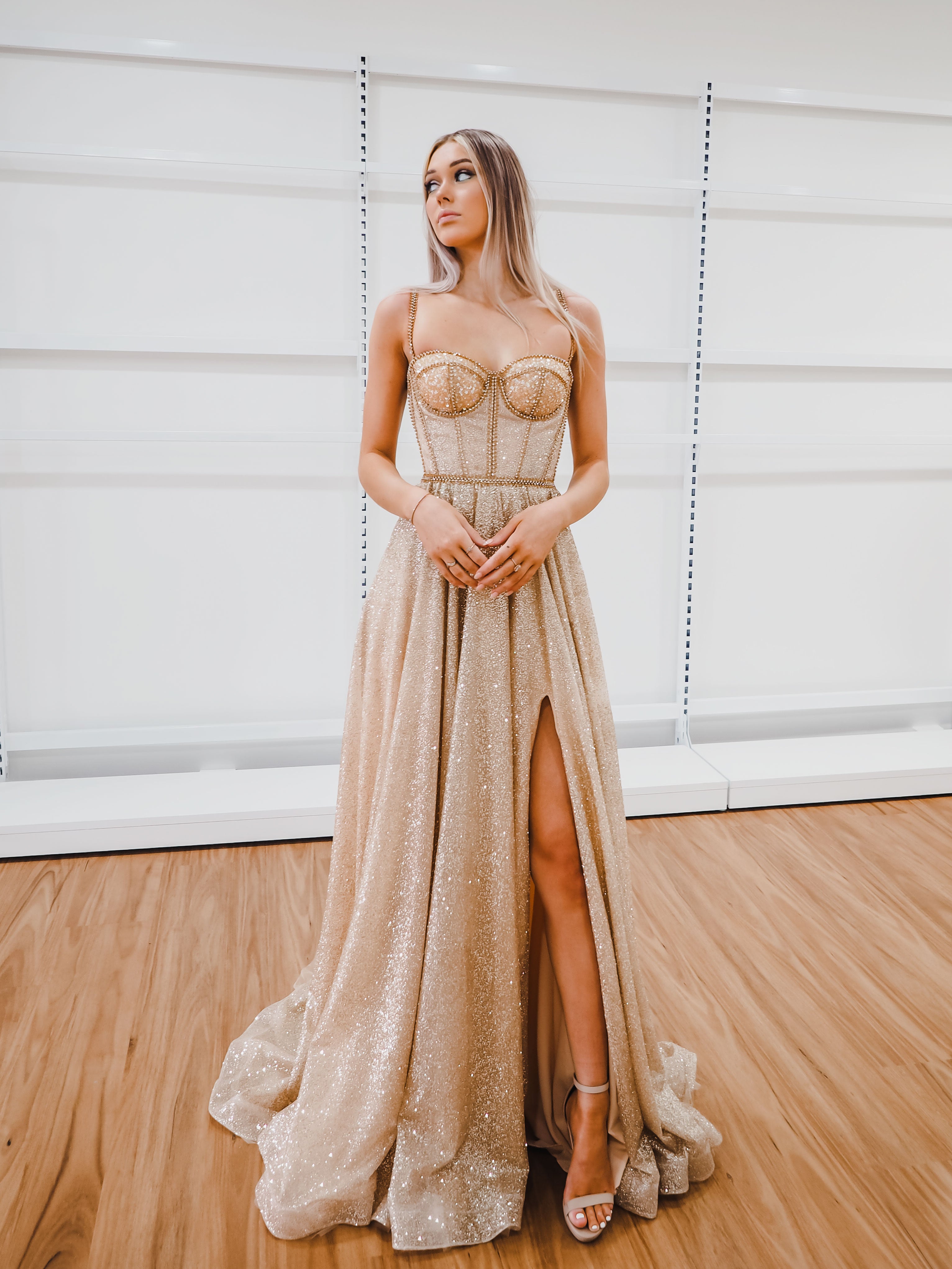 Sparkling gold bustier cup dress Destiny Chic Sparkling gold bustier cup dress Destiny Chic