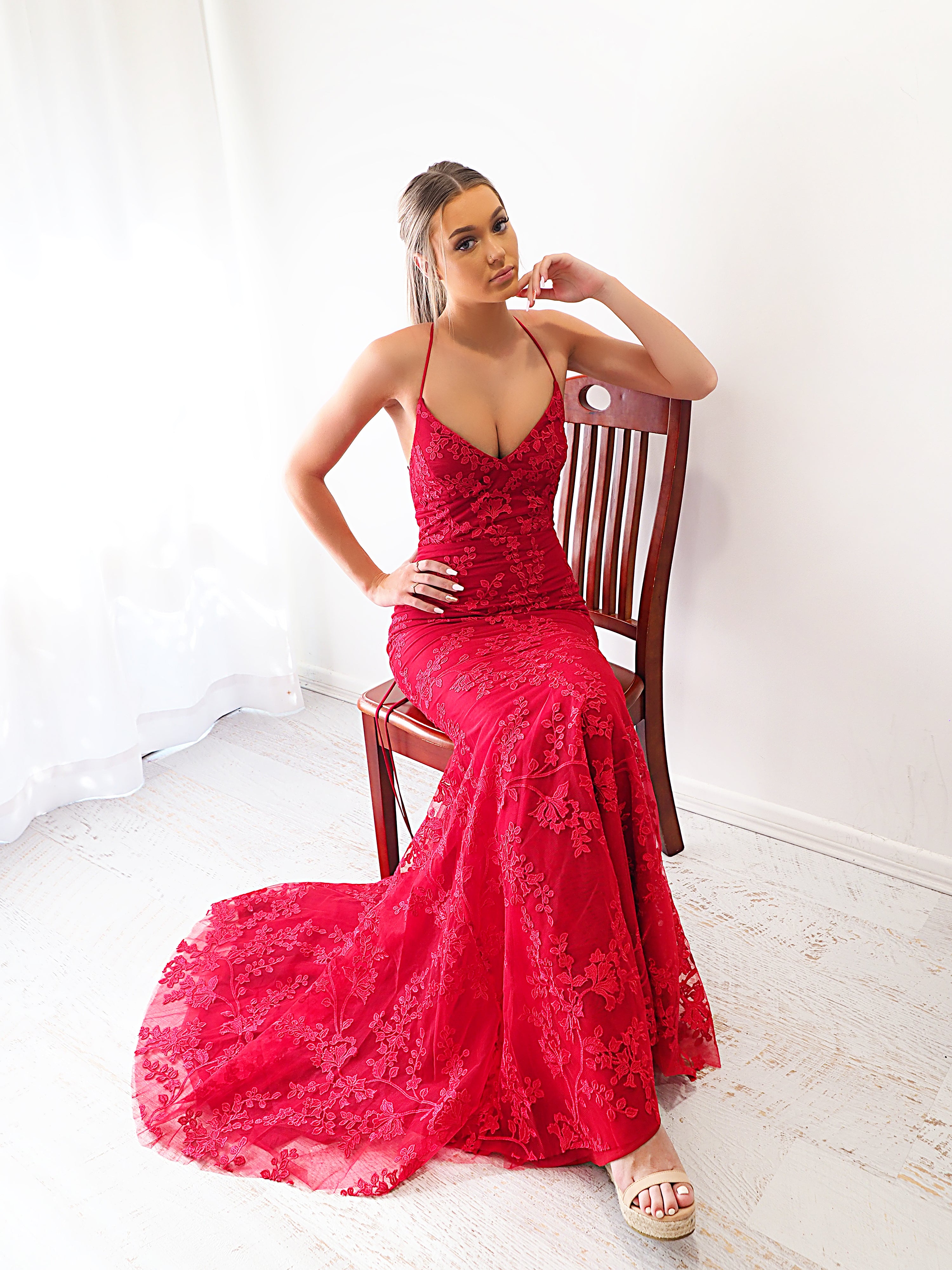 fitted lace wedding dress Deep red lace criss-cross back mermaid dress for hire fitted lace wedding dress Deep red lace criss-cross back mermaid dress for hire