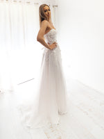 White 3D lace strapless dress